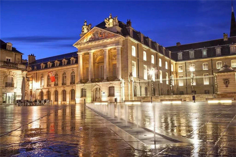 东易力天装饰|唯有经典法式风格建筑,才能经得起时间的考练