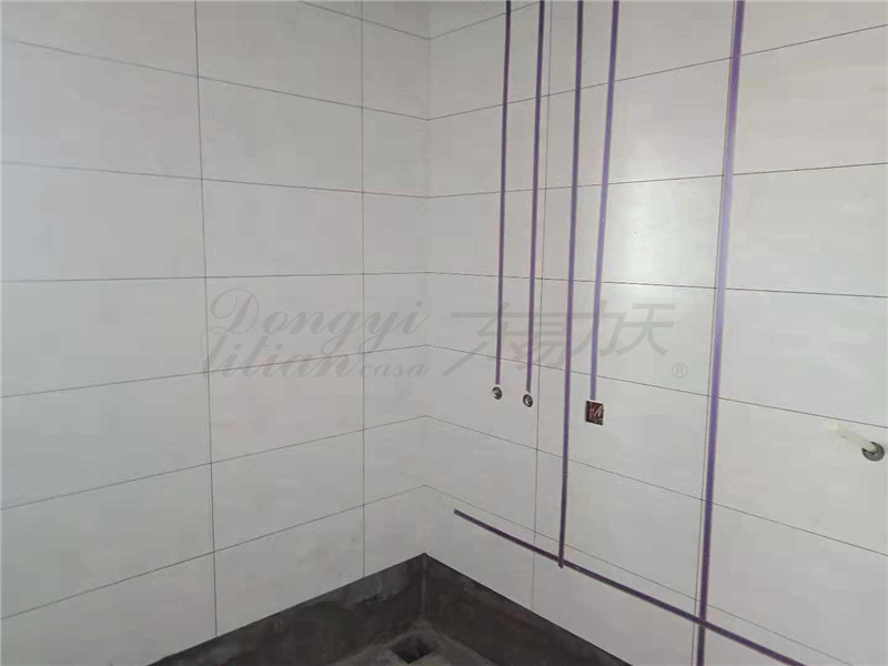 东易力天装饰工地直播：东航幸福滨水家园批墙阶段