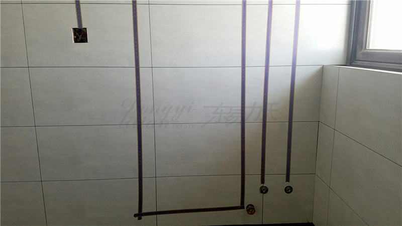 东易力天装饰工地直播：东航幸福滨水家园批墙阶段